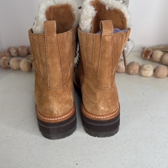 Marc Fisher LTD
Izzie Izzie Lugsole Ankle Boots Sz 7M - Picture 8 of 12